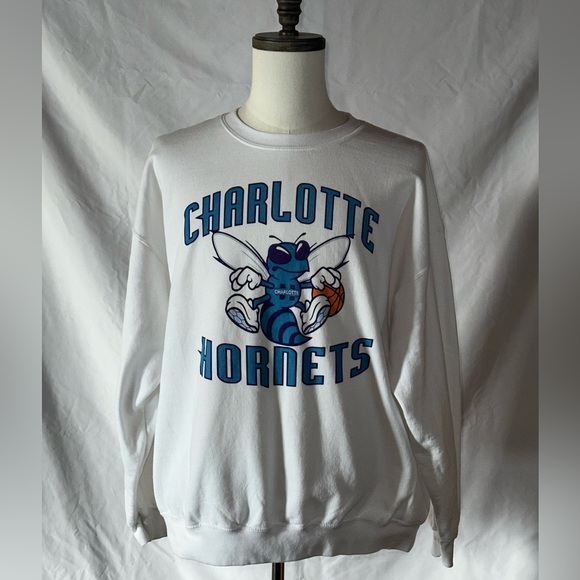 Gildan Other - Vintage Charlotte Hornets Logo • Gildan Brand Sweatshirt • Unisex Size XL